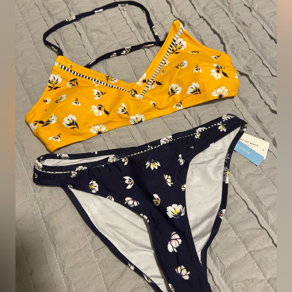 NEW W/TAGS- Cupshe Two Piece Bikini